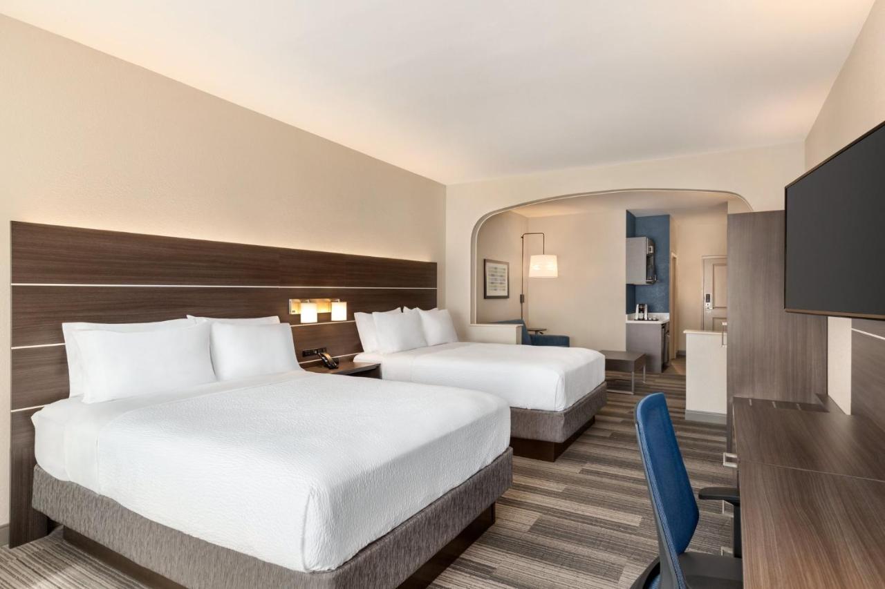 Holiday Inn Express & Suites Denver Airport By Ihg Exterior photo