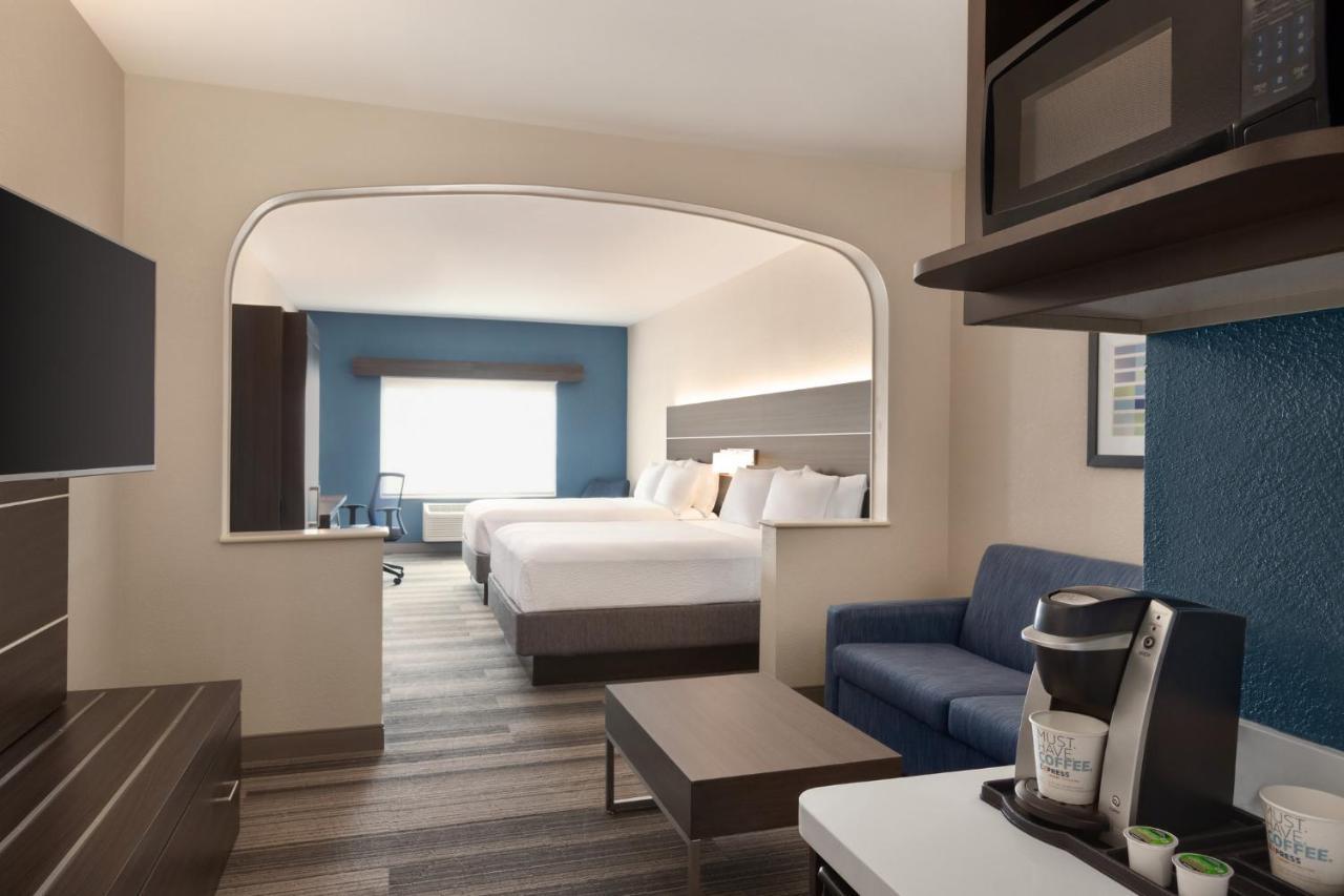 Holiday Inn Express & Suites Denver Airport By Ihg Exterior photo