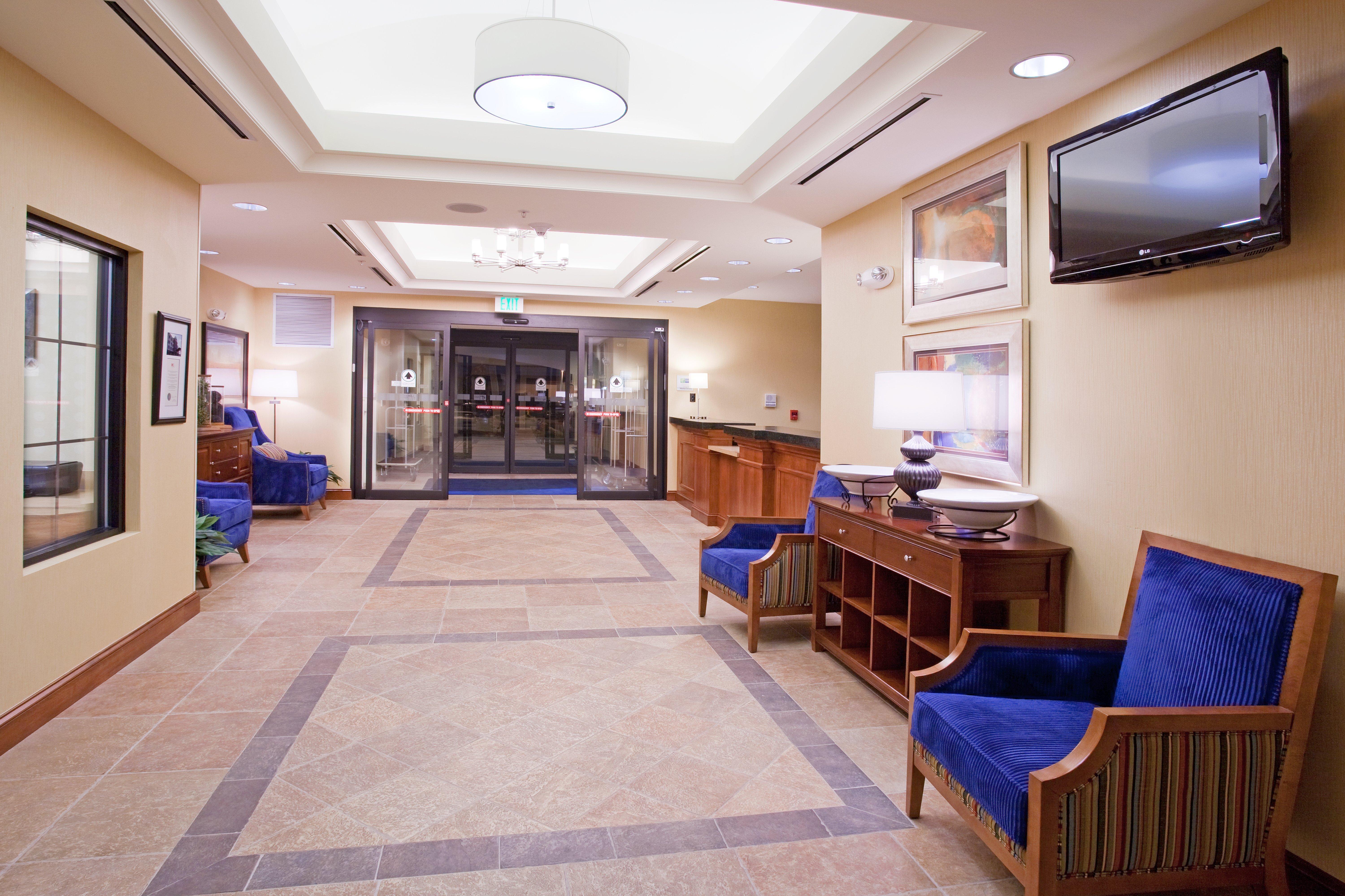 Holiday Inn Express & Suites Denver Airport By Ihg Exterior photo