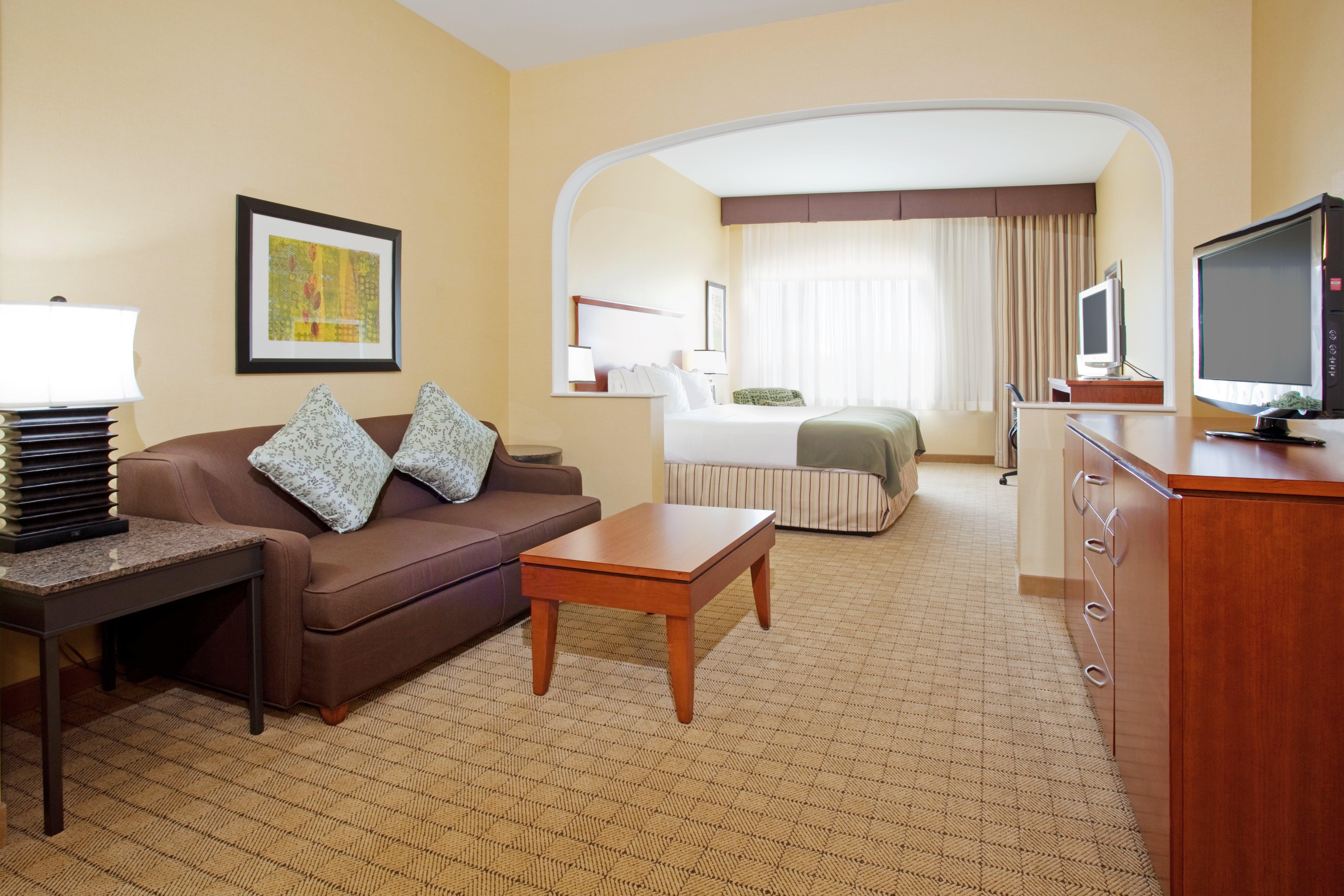Holiday Inn Express & Suites Denver Airport By Ihg Exterior photo